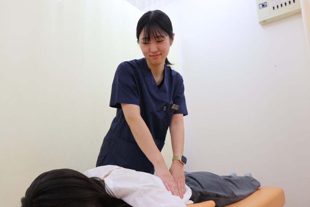 筋膜の硬化と運動制御の崩れ ── 慢性腰痛・肩こりが「戻らない」背景にあるもの