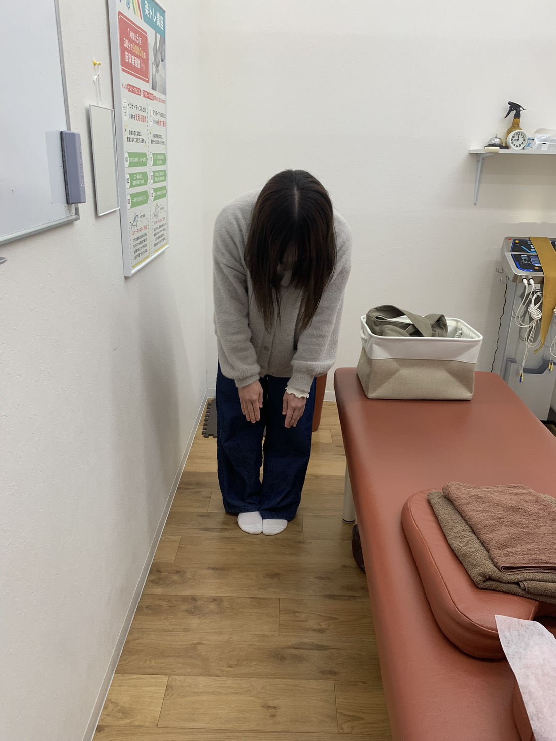 J様 施術前の首・姿勢の状態①